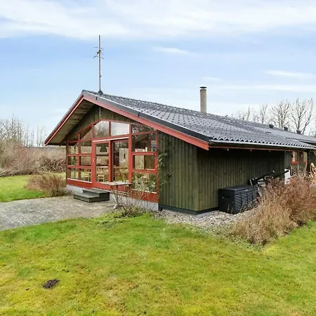 Charming Wooden Summer House In Trend Tatil Evi *