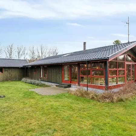 Charming Wooden Summer House In Trend * Logstor