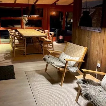 Charming Wooden Summer House In Trend Tatil Evi *